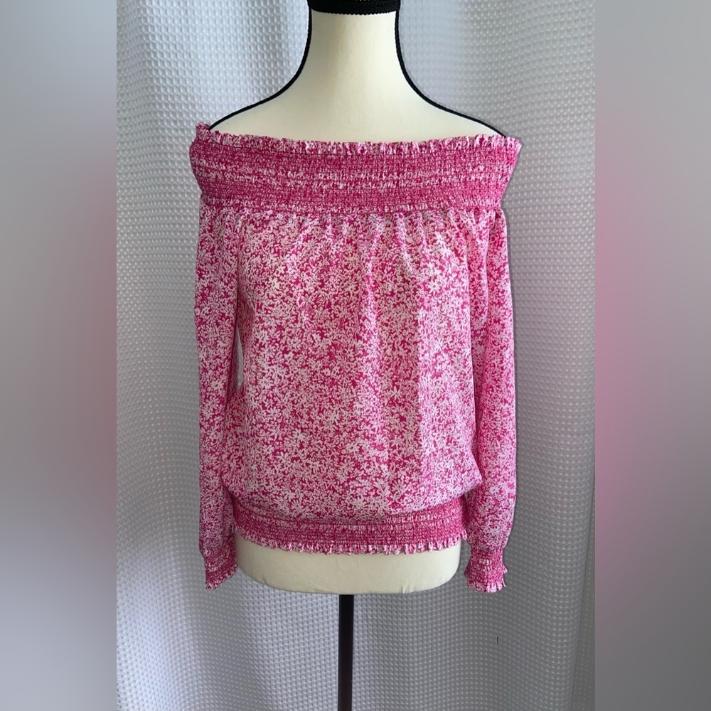 Women’s Michael Kors pink off the shoulder blouse size XS